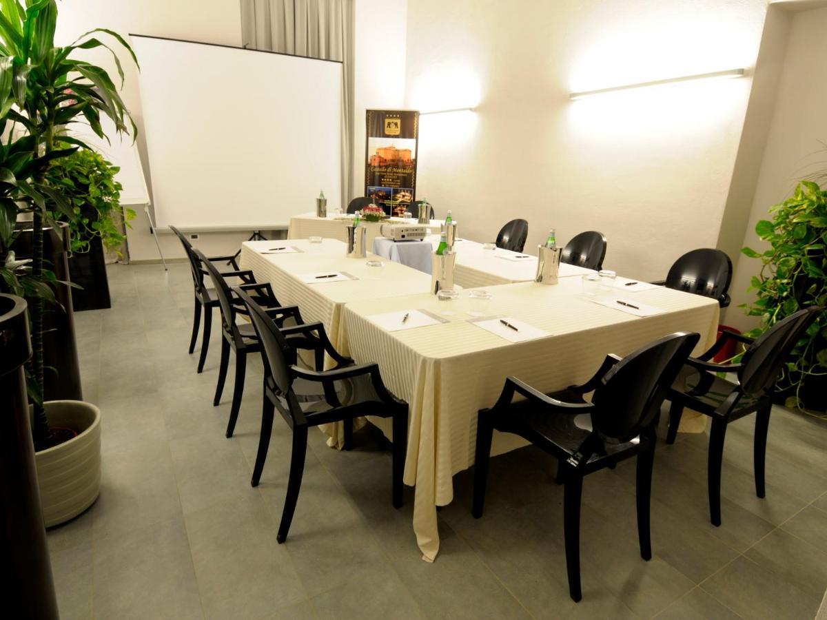Montaldo Castle & Resort Montaldo Torinese 外观 照片